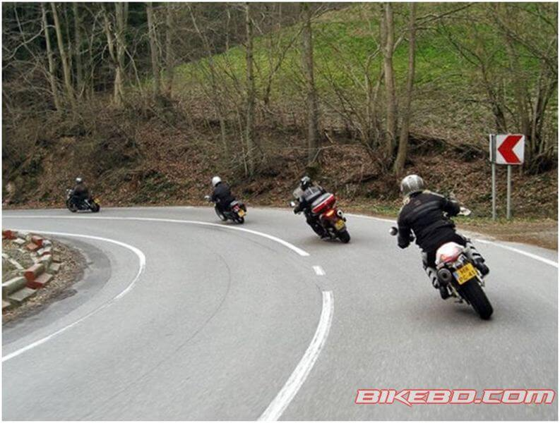 motorcycle cornering tips on highway