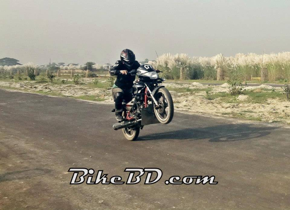 motorcycle stunts in bangladesh
