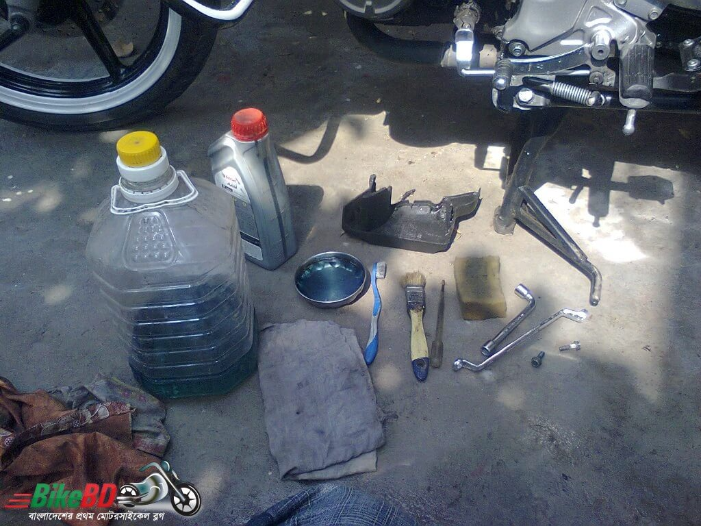 motorcycle drive chain cleaner