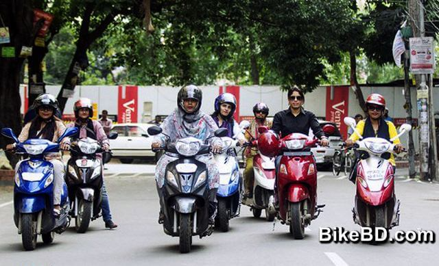 lady-biker-in-bangladesh