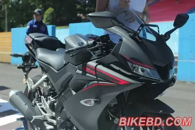 Yamaha R15 V3 sports bike