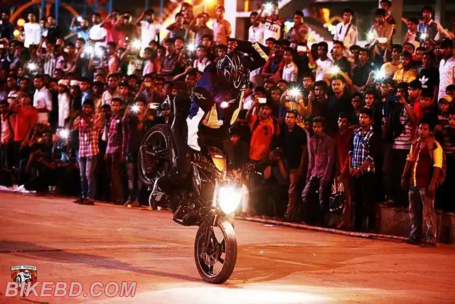 JOMUNA LIVE STUNT SHOW