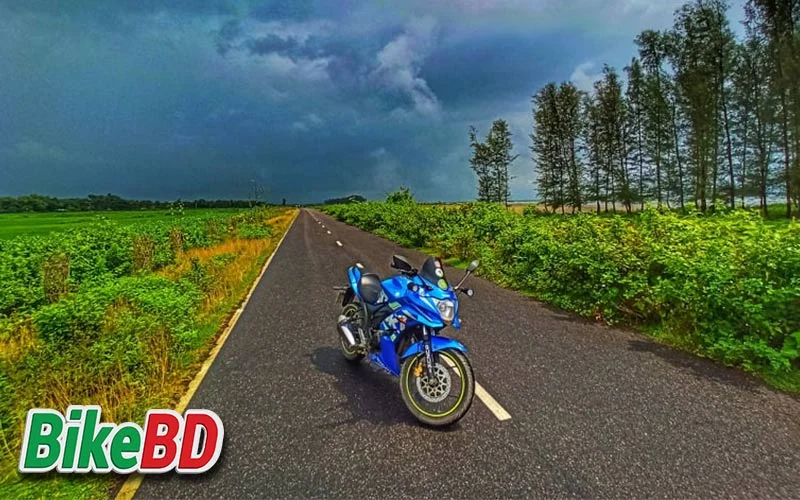 Suzuki Gixxer SF MotoGp SD 155 marin drive road