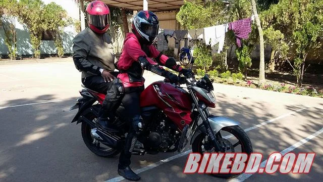 yamaha fzs-fi v2 red bike