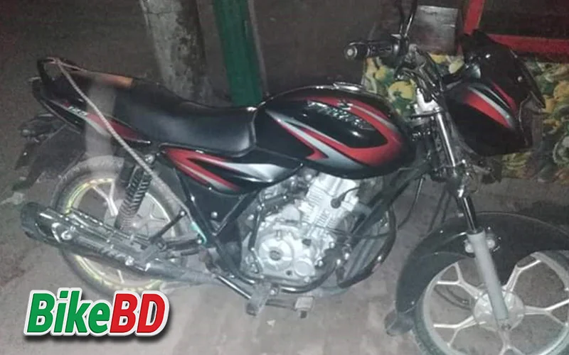 bajaj discover 125 drum black and red