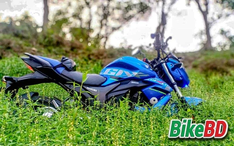 suzuki gixxer 155 blue side view