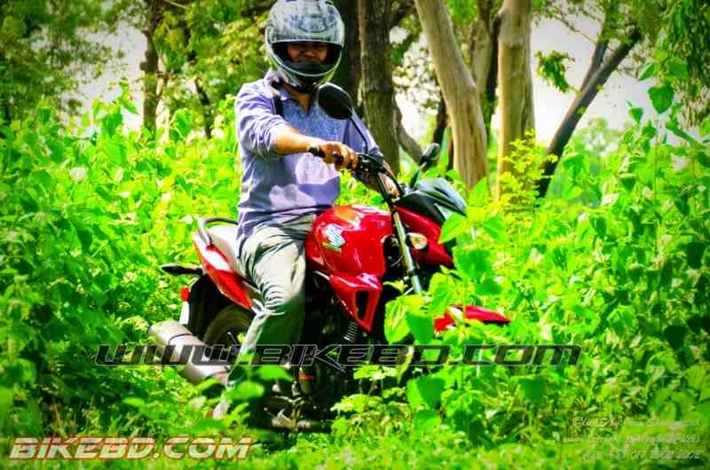 honda cb trigger 150cc user with helmet