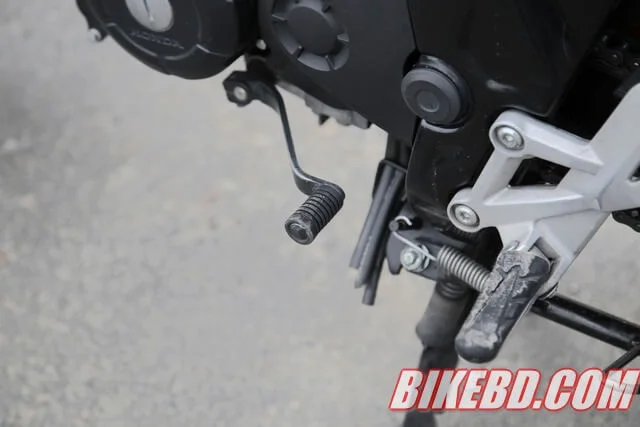 honda-cb150r-gear-shifter