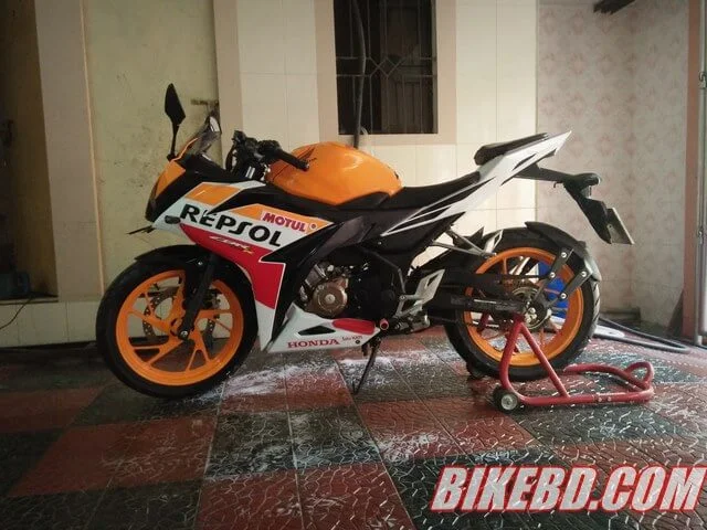 honda cbr150r repsol edition