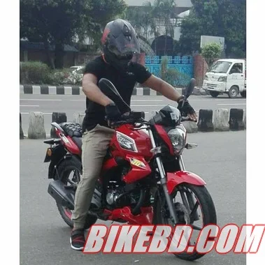 keeway rks 150 sports v1 user with helmet