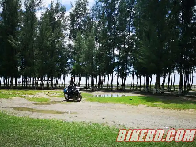 suzuki gixxer 2017 user beside sea beach