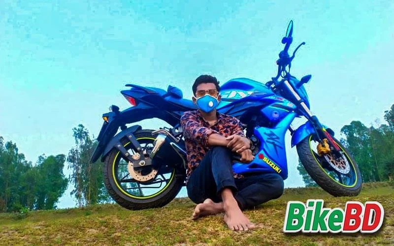 suzuki gixxer 155 user with blue mask