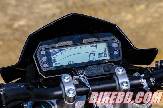 yamaha fzs fi v2 review speedometer