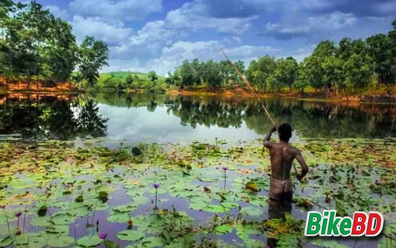 Madhavpur-Lake