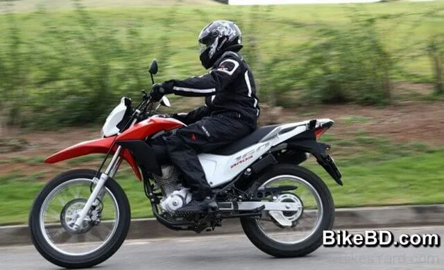 honda-nxr-160-bros-riding-controlling-performance