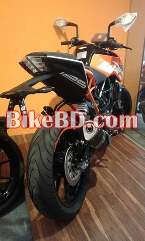 ktm-duke-125-review