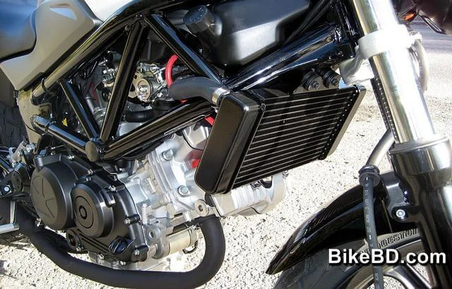 liquid-cooled-engine-motorcycle-how-it-works