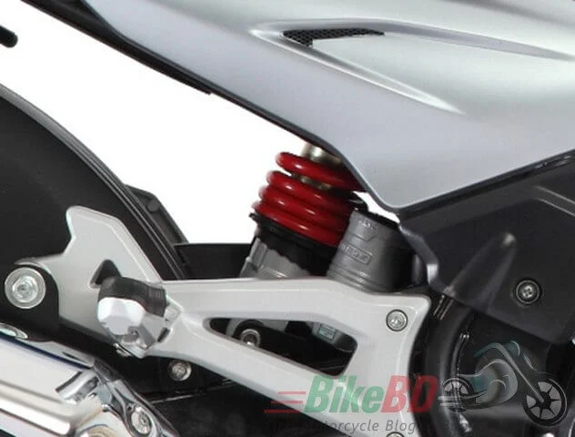 bajaj-discover-125-st-suspension