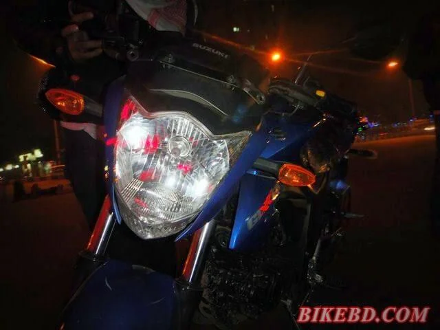 headlight-of-suzuki-gixxer-155