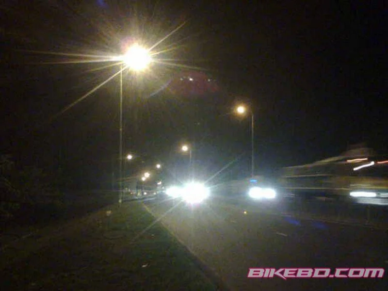 roads of bangladesh at night