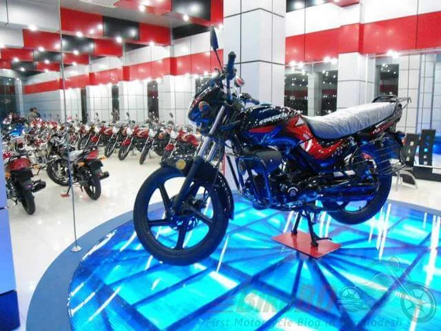 runner motorcycle showroom