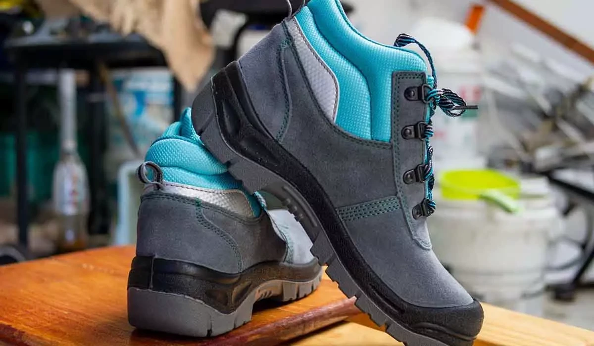 বাইকারদের পায়ের সুরক্ষায় কম খরচে ভাল অপশন – টোটাল টুলস সেফটি বুটস