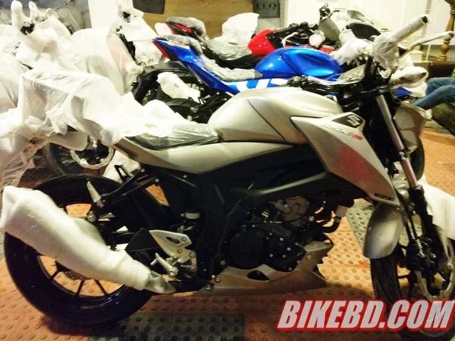 বাংলাদেশে এসে গেছে Suzuki GSX-S150 !!