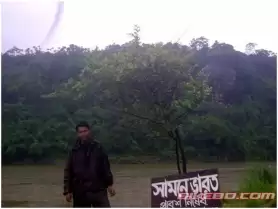 ছোট বাইক এ দূরপাল্লাঃ জাফলং