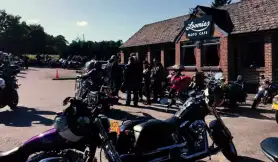 যুক্তরাজ্যের লুমিজ মটো ক্যাফে- বাইকারদের যাত্রাবিরতি ও মিলনমেলার অনন্য এক ঠিকানা