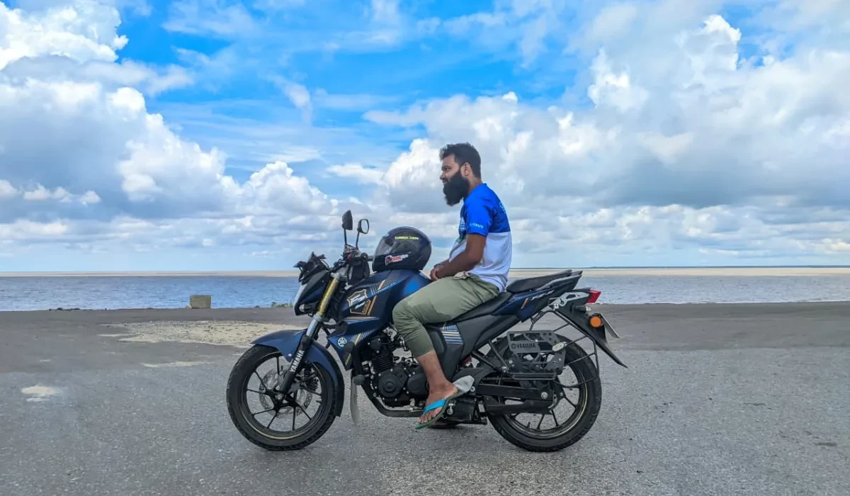 Yamaha FZS V2 ১৫০ সিসি সেগমেন্টে কমফোর্ট ও রিলায়েবিলিটির ভরসার নাম - সাকিব