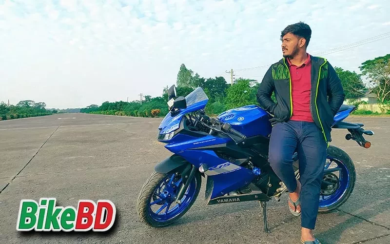 r15 v3 bs6 blue colour